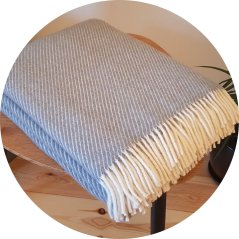 Vlnená deka so strapcami – 100% vlna, 500 g/m2, sivá